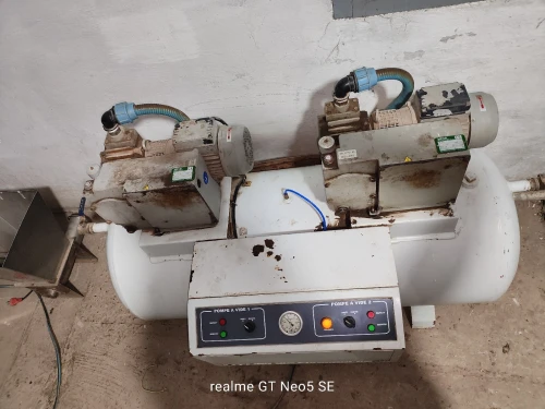 Pompe à vide 70 m3/h   italy