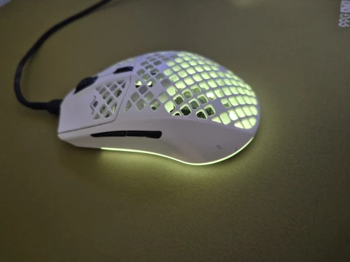 Steelseries Aerox 3 blanc filaire