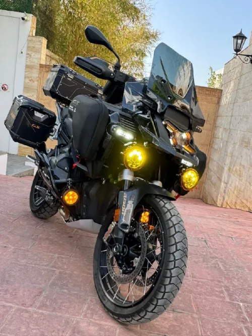 BMW GS 1300 triple blak 