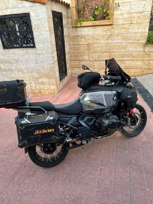 BMW GS 1300 triple blak 