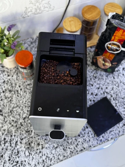 Café machine Beko italyienne Caba france hachoire etat10/10 مكينة قهوة بيكو ايطالية ترحي وتطيب قهوة