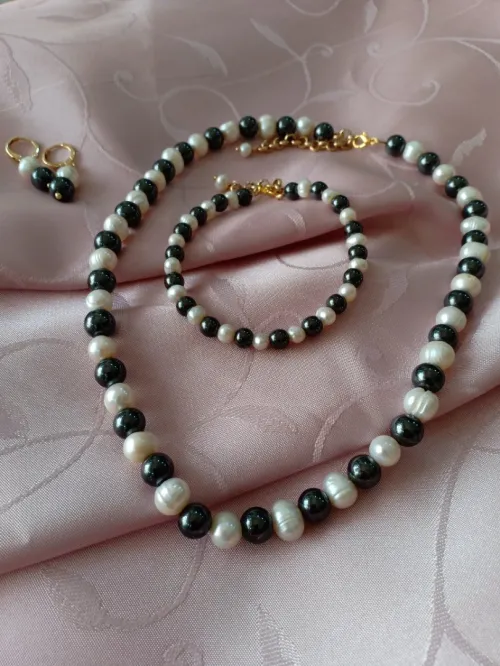 طاقم جوهر حر و حجر الهيماتيت, parure en perles de culture et hématite 