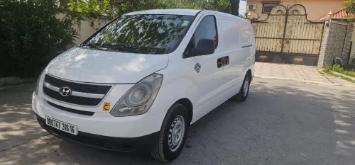 Hyundai H1 2016