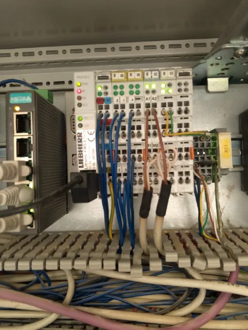 Électricien industriel