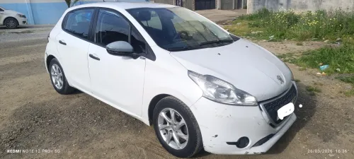 Peugeot 208 2015 Silver Line