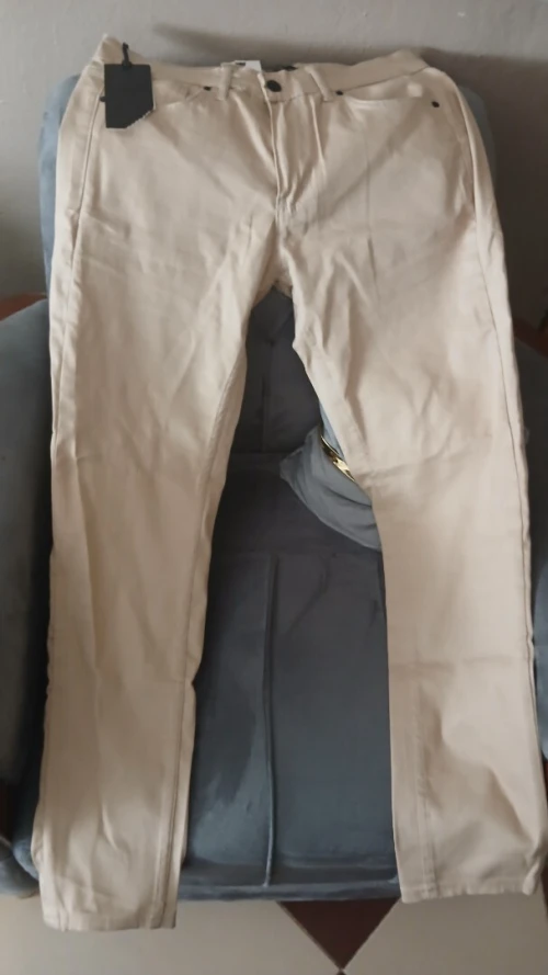 Un Beau Jean Beige Slim&Élastique, Neuf, Taille: 34.