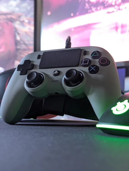Nacon Wired Compact Controller PS4/PC
