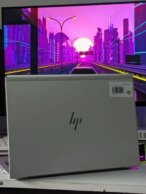 - حالة ممتازة (Presque Neuf) - i5 8th Gen / 16GB RAM / 256GB SSD HP EliteBook 840 G6