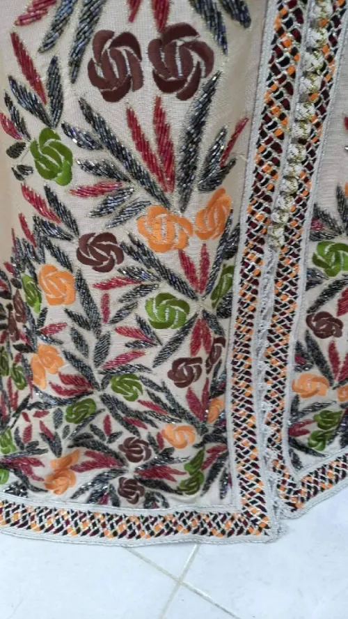 Caftan au perlage précieux 