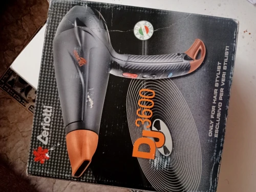 Sèche cheveux 