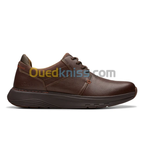 CLARKS Motion Trek Pt Mahogany Leather