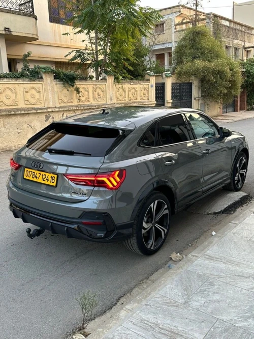 Audi Q3 2024 S line 200 chevaux QUATTRO