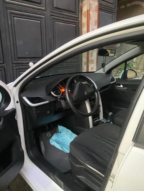 Peugeot 207 2012 