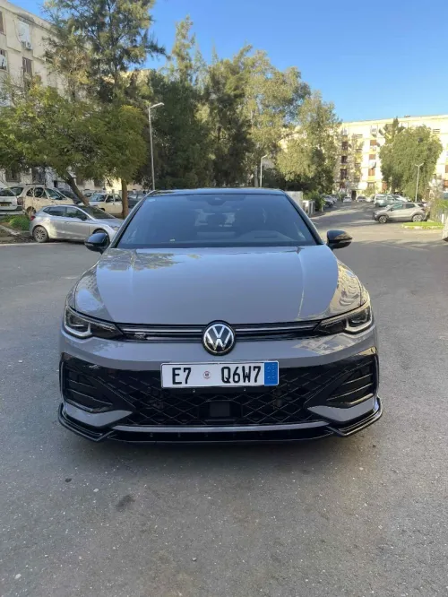 Volkswagen Golf 8 2025 R Black Edition 