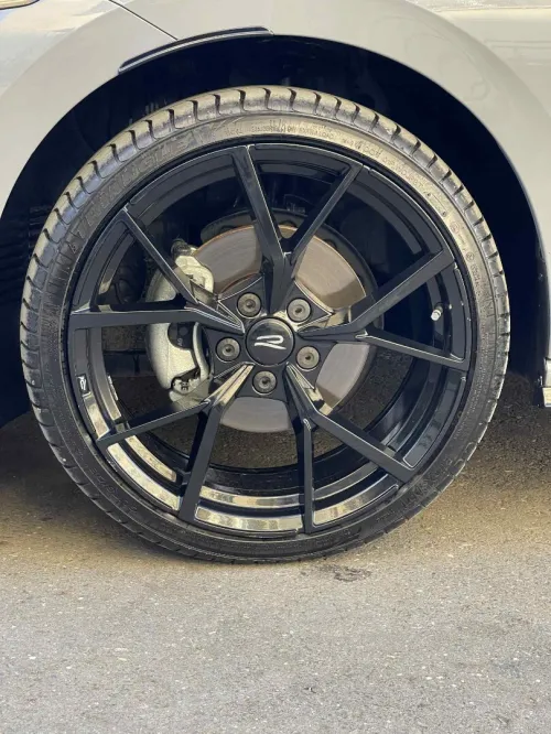 Volkswagen Golf 8 2025 R Black Edition 