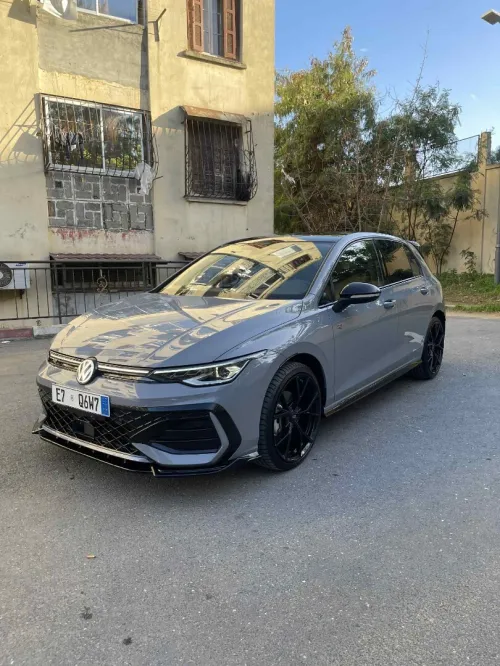 Volkswagen Golf 8 2025 R Black Edition 