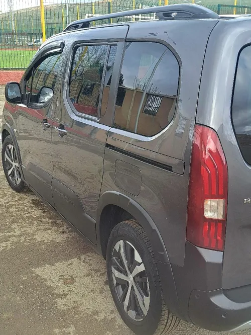 Peugeot Partner 2022 Rifter