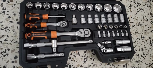 Caisse A Outils Douille cliquet 94 PCS Magnusson CR-V mécanos caba