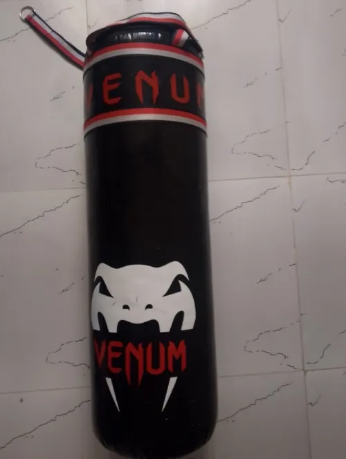 Sac de box professionnel 1m venum rempli