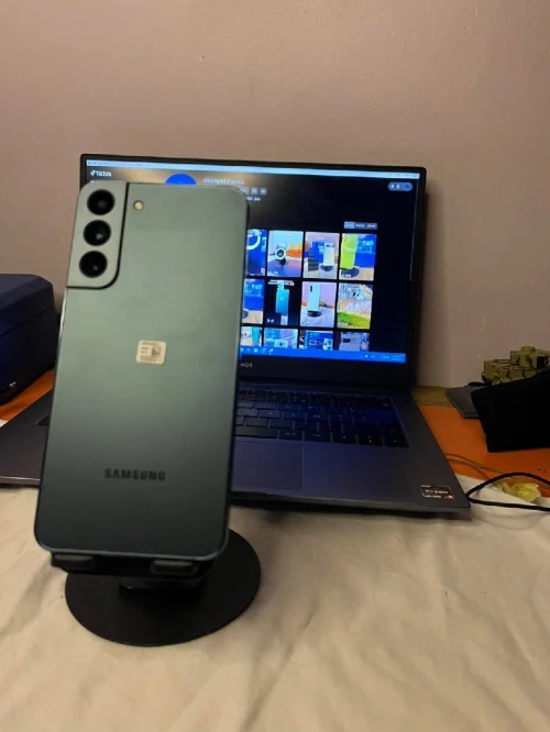 Samsung S22 plus