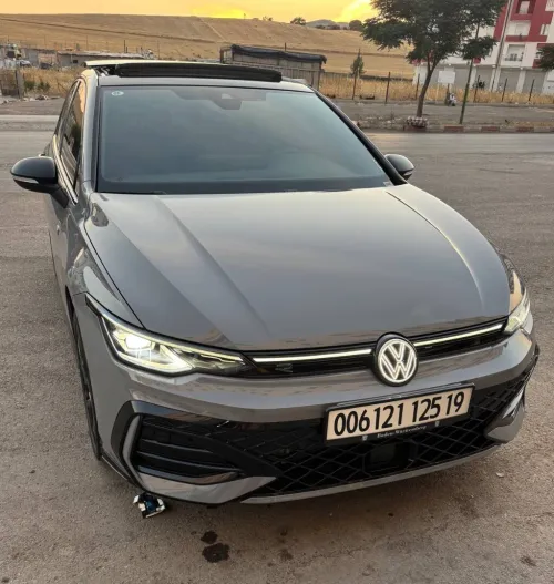 Volkswagen Golf 8 2025 R-Line