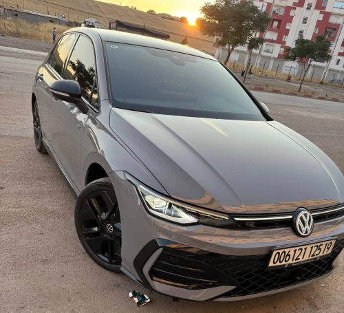 Volkswagen Golf 8 2025 R-Line