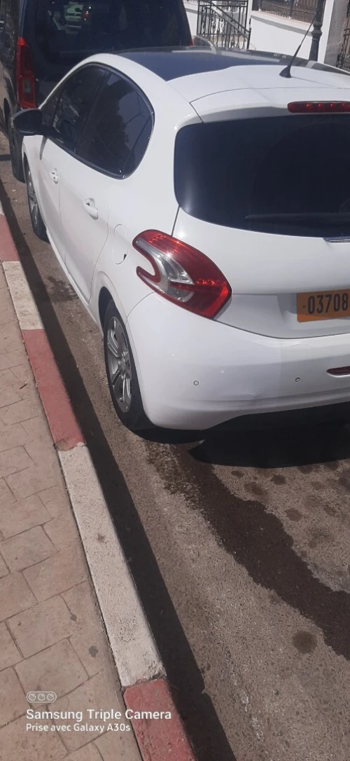 Peugeot 208 2013 Allure