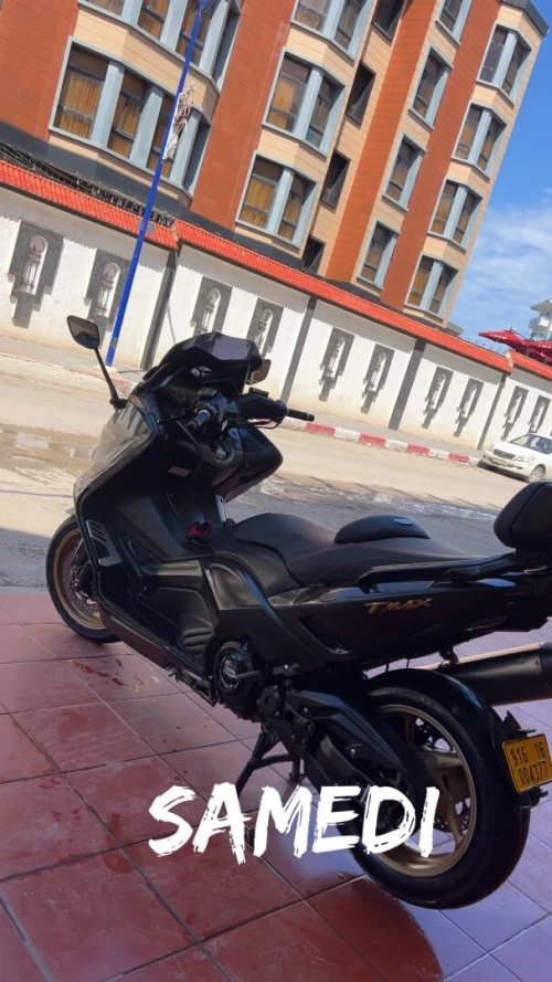 Yamaha T-Max iron 2 2016
