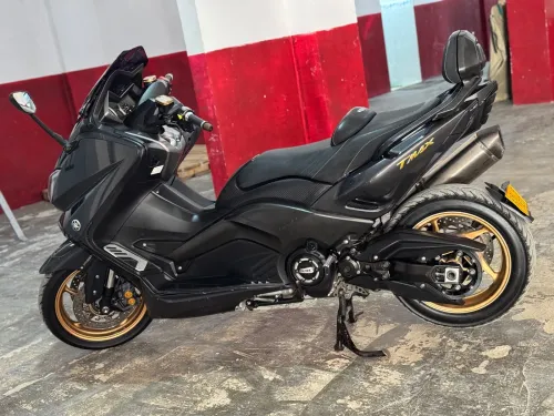Yamaha T-Max iron 2 2016