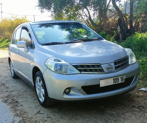 Nissan Tiida 5 portes 2009 Tekna