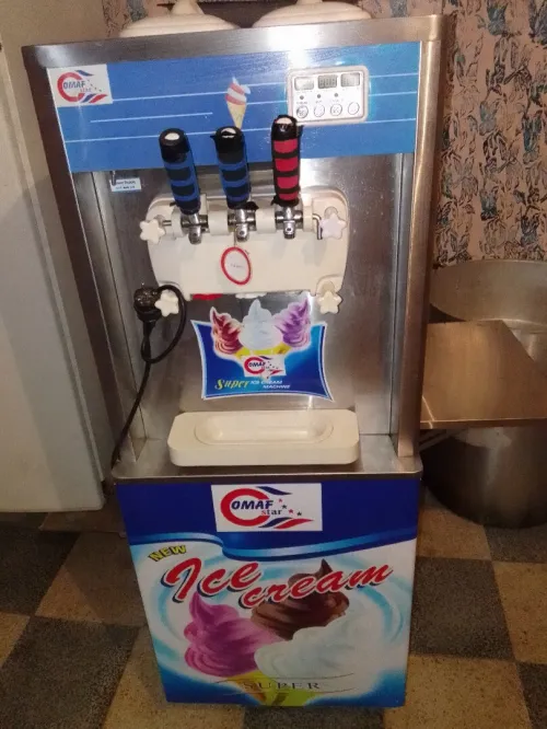 02 Machines ICE crème et machine à jus 