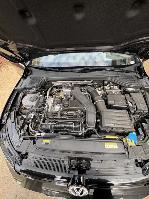 Volkswagen Golf 8 2025 R