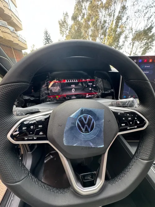 Volkswagen Golf 8 2025 R