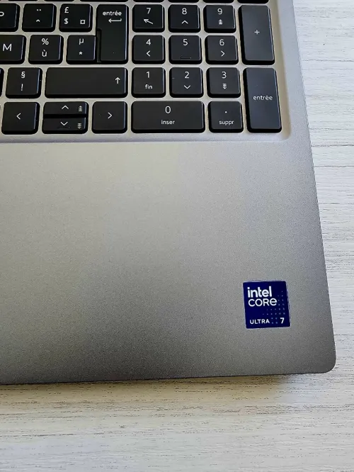 Dell Latitude 5550 Ultra 7 32gb DDR5