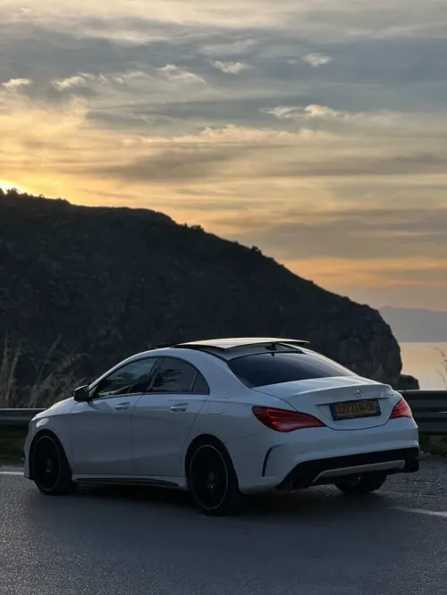 Mercedes CLA 2014 Coupé Exclusif + AMG 