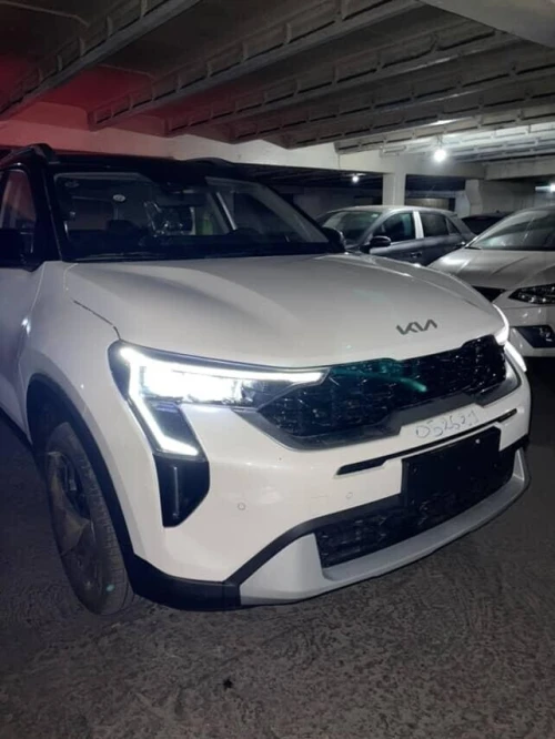 Kia Sonet  2025 La toute option luxury toit noir black Roof