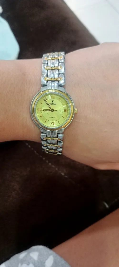 Montre Festina originale femme  Très bon état