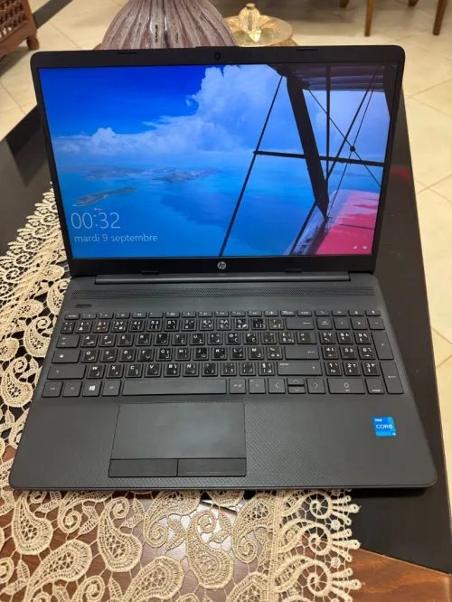 Hp i3 11 éme génération avec bon achat et ventilateur 