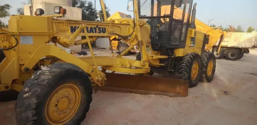 Komatsu 663 Niveleuse 2015