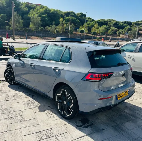 Volkswagen Golf 8 2025 R-Line