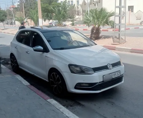 Volkswagen Polo 2015 la carrat