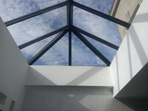 Réalisation tout type de : verriere,mur-rideau,coupole,auvent,marquise...