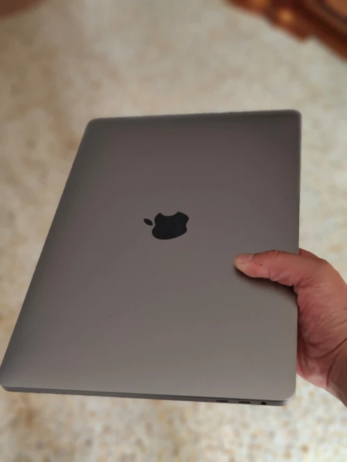 Macbook pro 2019 Touchbar 16GB RAM 512 SSD