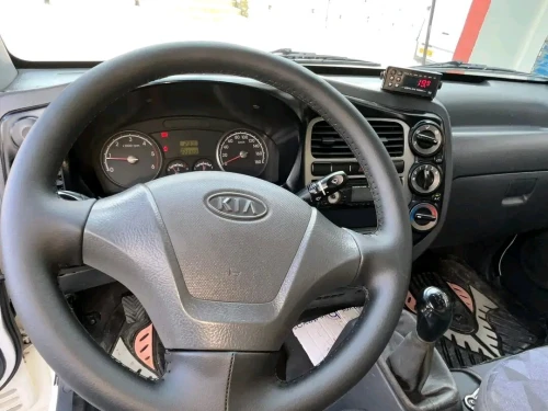 Kia k2700 farigo Kia k2700 farigo 2010