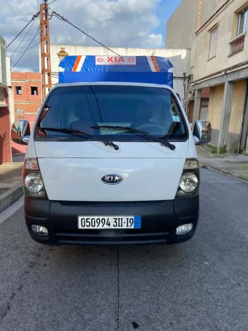 Kia k2700 palatou Kia k2700 platou 2011