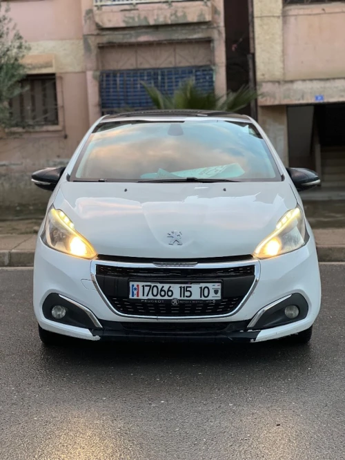 Peugeot 208 2015 Access Facelift
