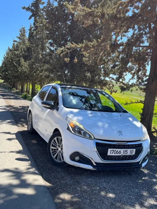 Peugeot 208 2015 Active Facelift