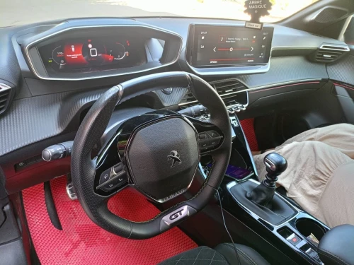 Peugeot 208 2022 GTi
