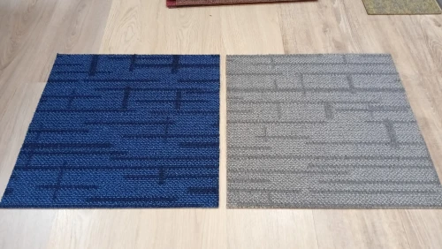 Moquette en dalle 50x50cm, revêtement sol