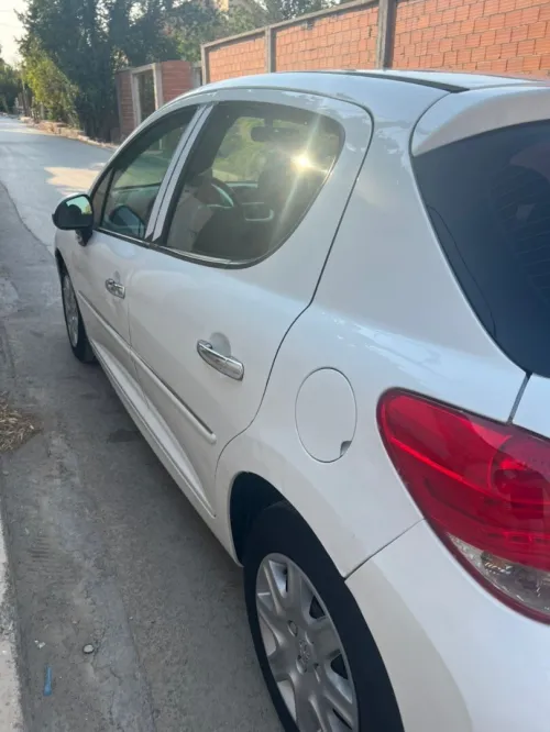 Peugeot 207 plus 2013 